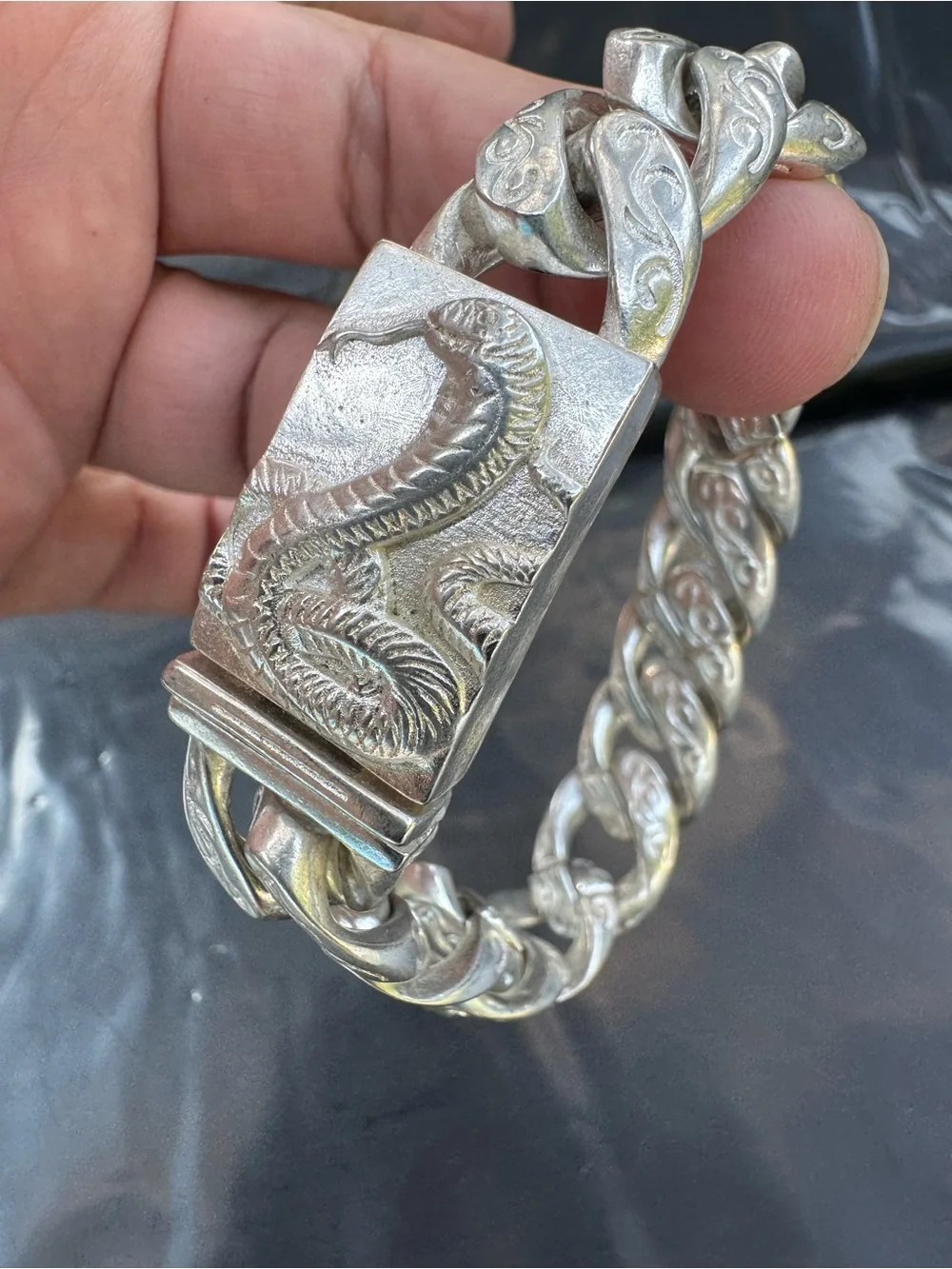 Men's Silver-Tone Serpent Link Bracelet - Sculpted Chain Design